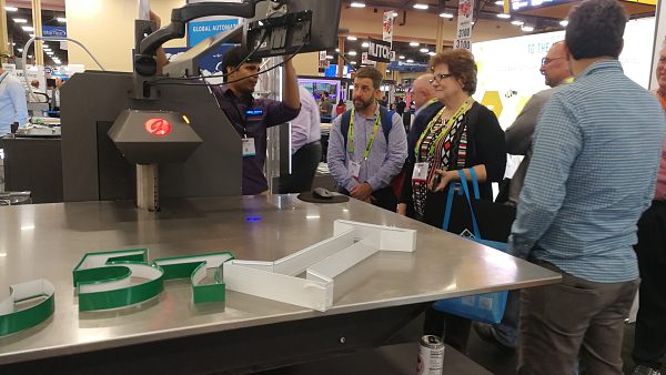 PrecisionCut utiliza la tecnología CNC de Jinyuan y se centra en la fabricación de piezas de automoción.