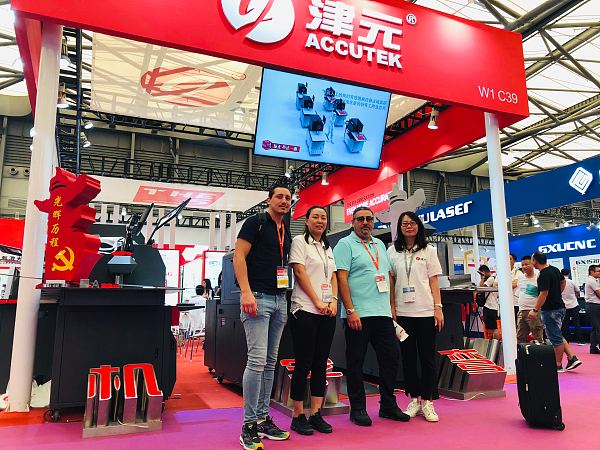 Asociarse con los clientes. Crear valor. Tener éxito juntos.