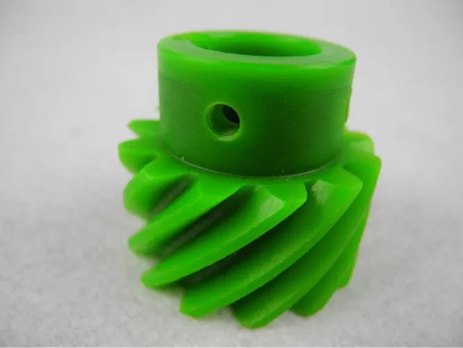 Wear Resistant UHMW-PE customized Nylon Parts Gear Wheel Turning Process
