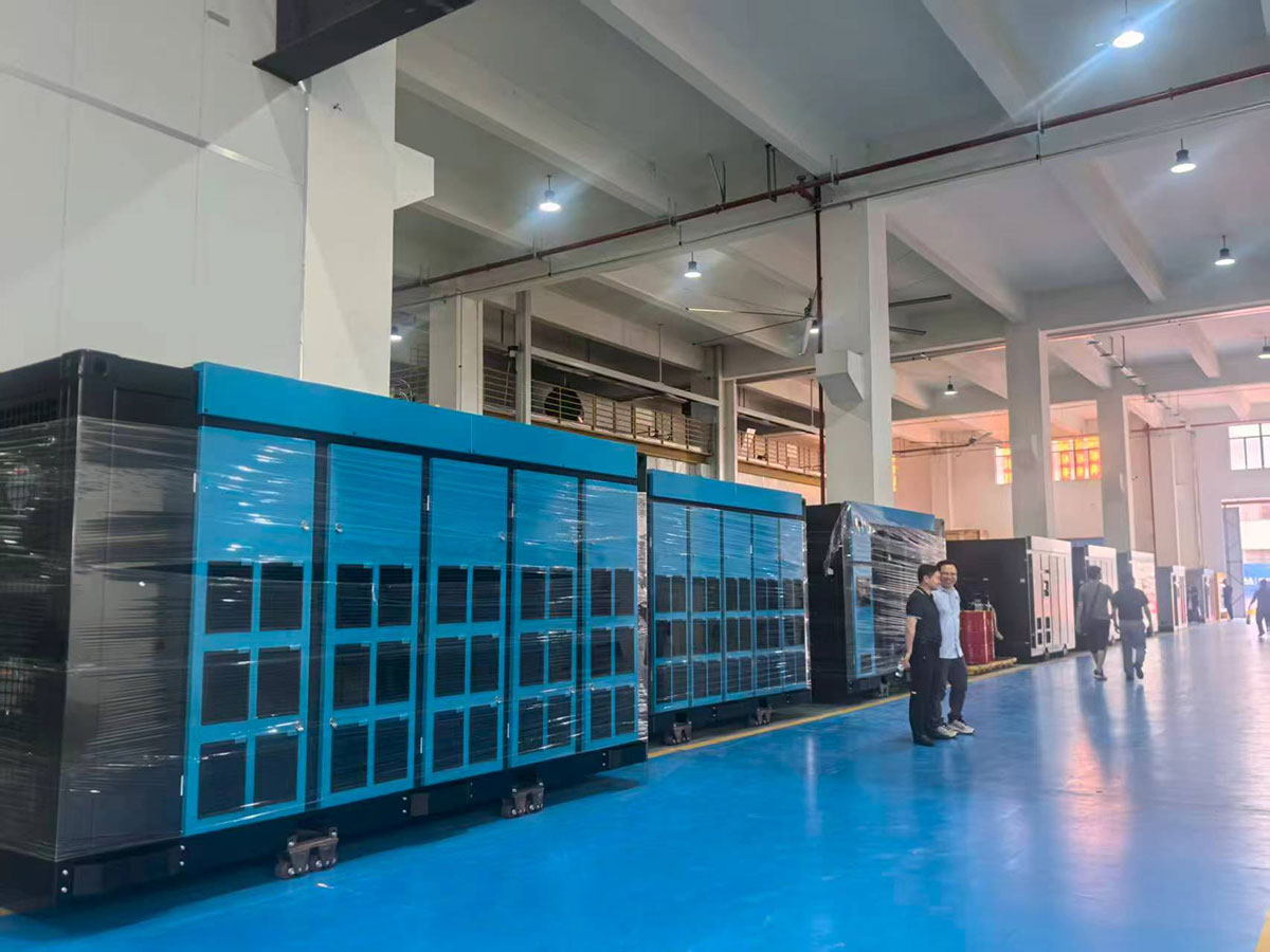 AIR COMPRESSOR