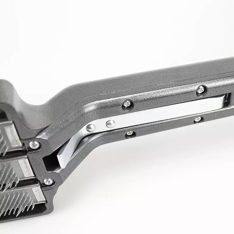 Knee Kicker for Carpet Installation