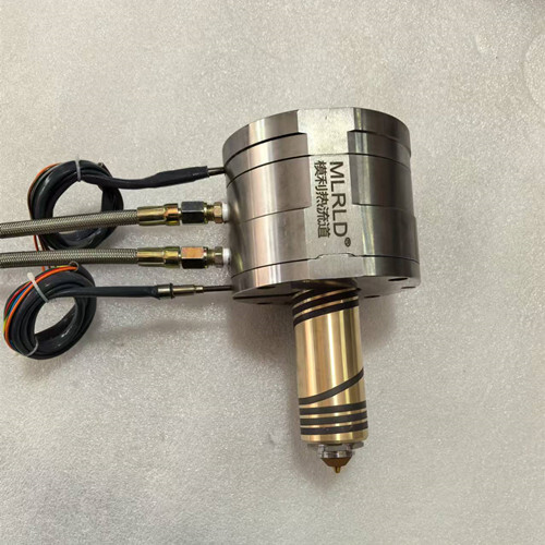 Single-point needle valve hot nozzle in the temperature control box