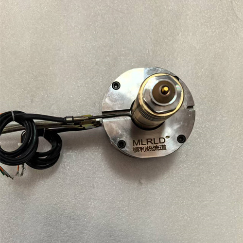 Single-point needle valve hot nozzle in the temperature control box