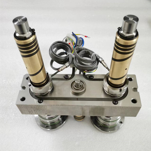 A 2-needle valve type hot runner VSE