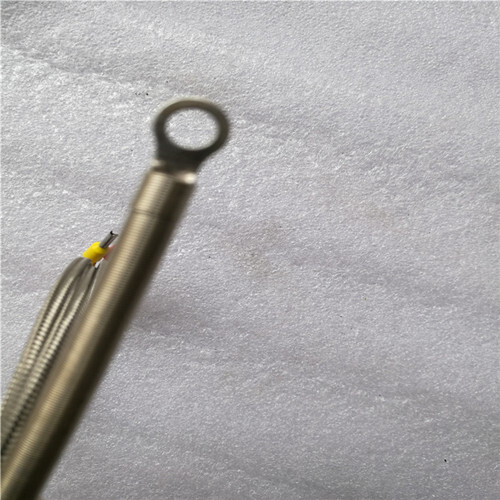 J Temperature-sensing thin pad thermocouple