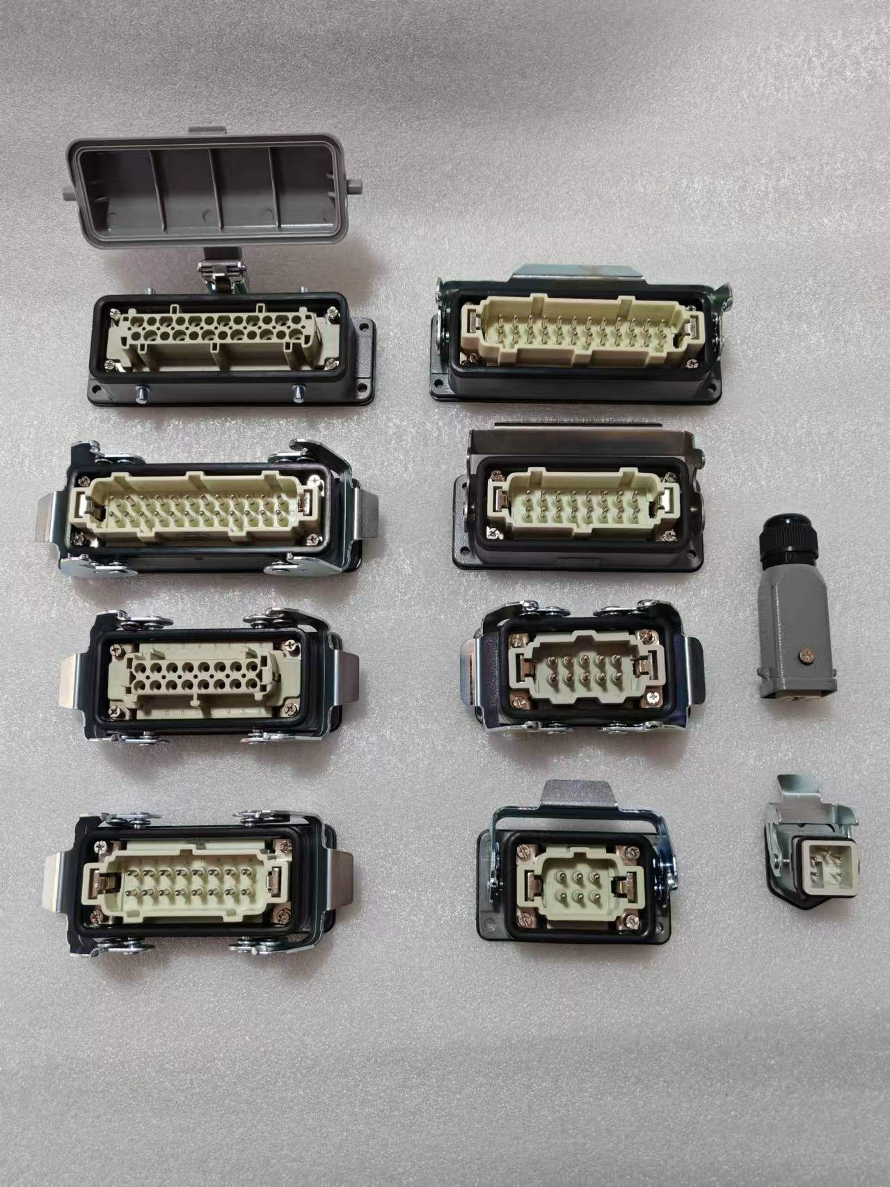 ML-16P Heavy duty connector 