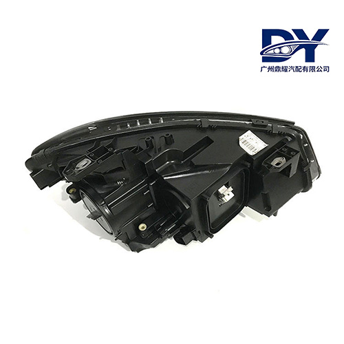 Factory Direct Sales Are Suitable for the New CLA Headlight Car Assembly LED 200 220 260 W117 Headlight Car Led From 2014