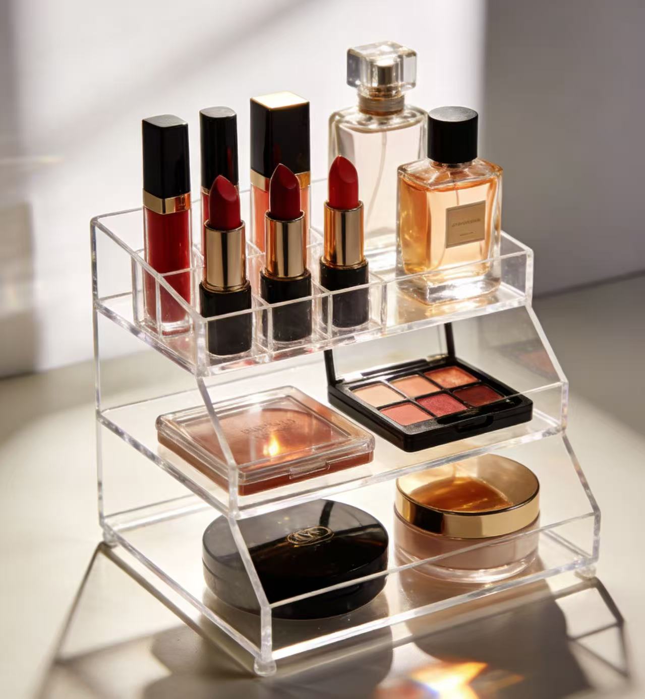 Acrylic cosmetic organizer, exquisite and never idle