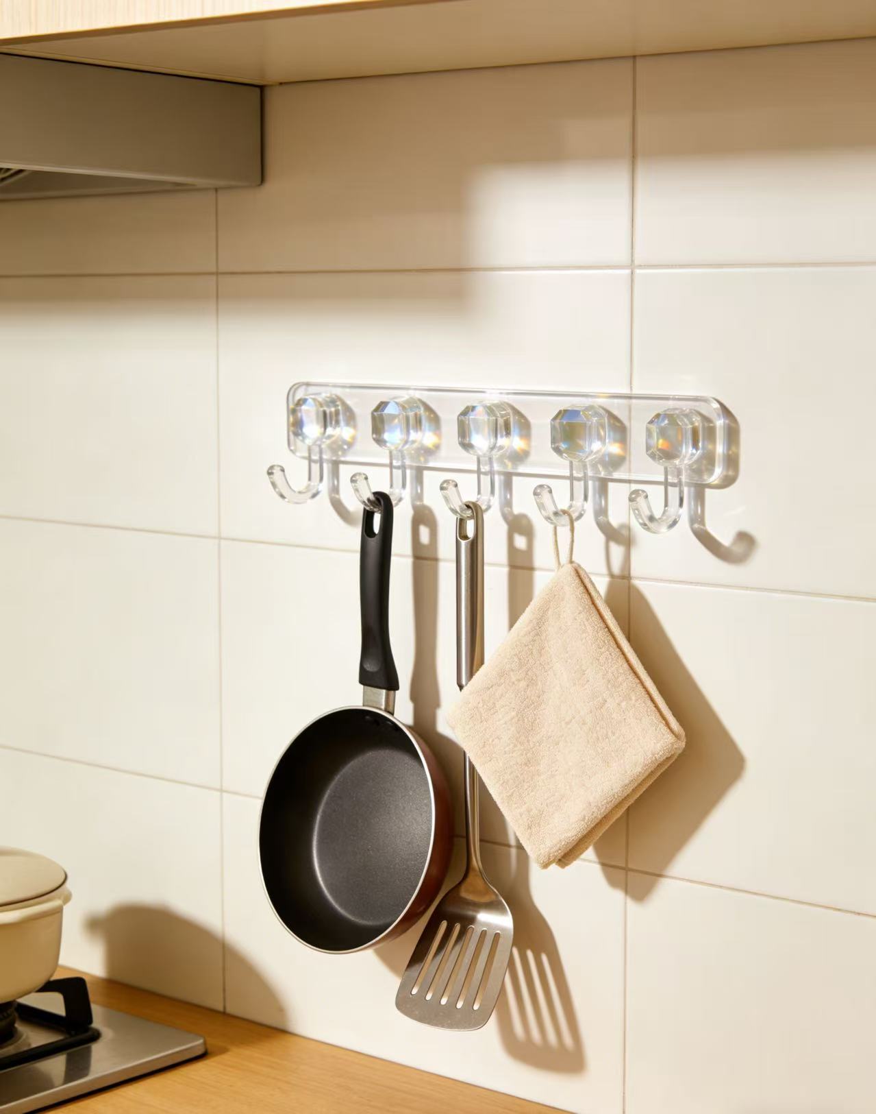 1 hook = 4 uses! Perfect for bathroom/kitchen/bedroom