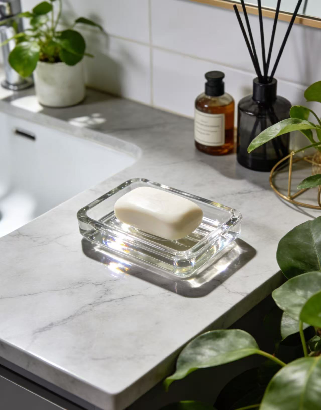Acrylic soap box: Dual excellence in aesthetics and functionality