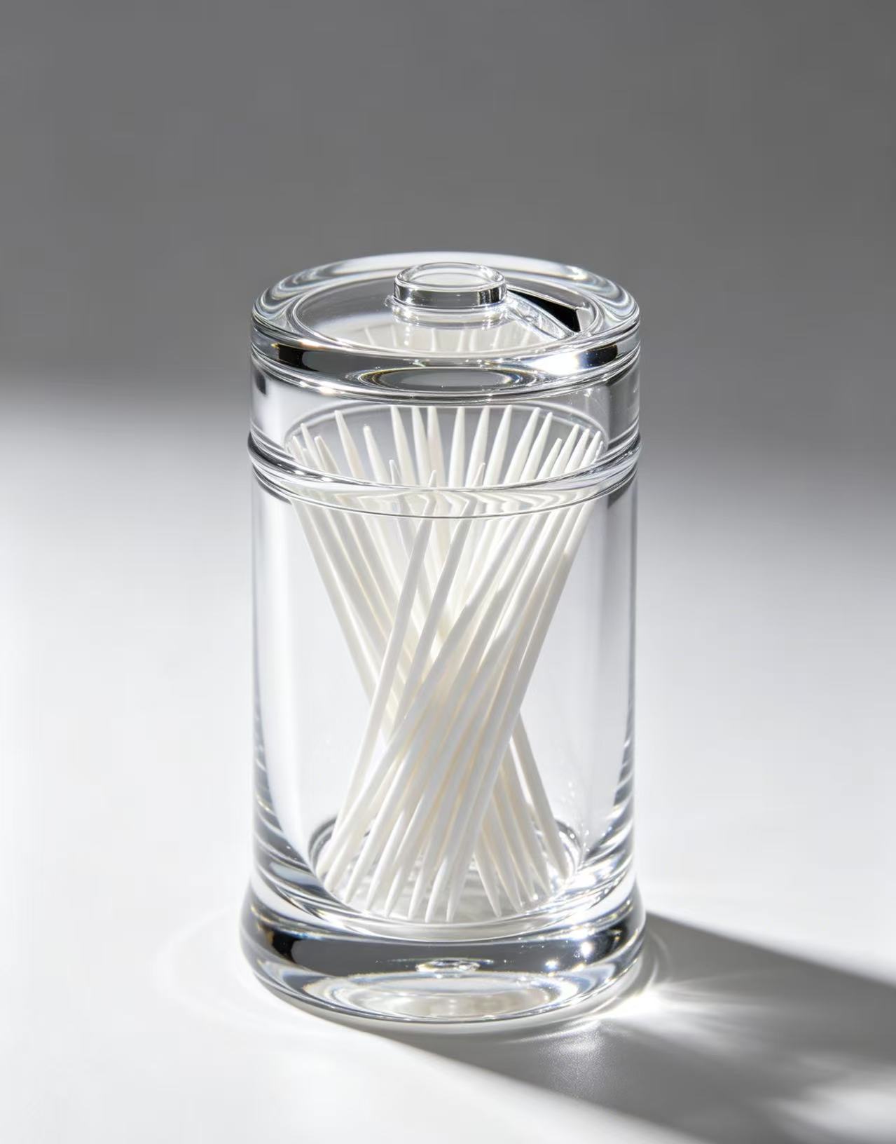 Acrylic toothpick bottle: An eco-friendly and durable alternative