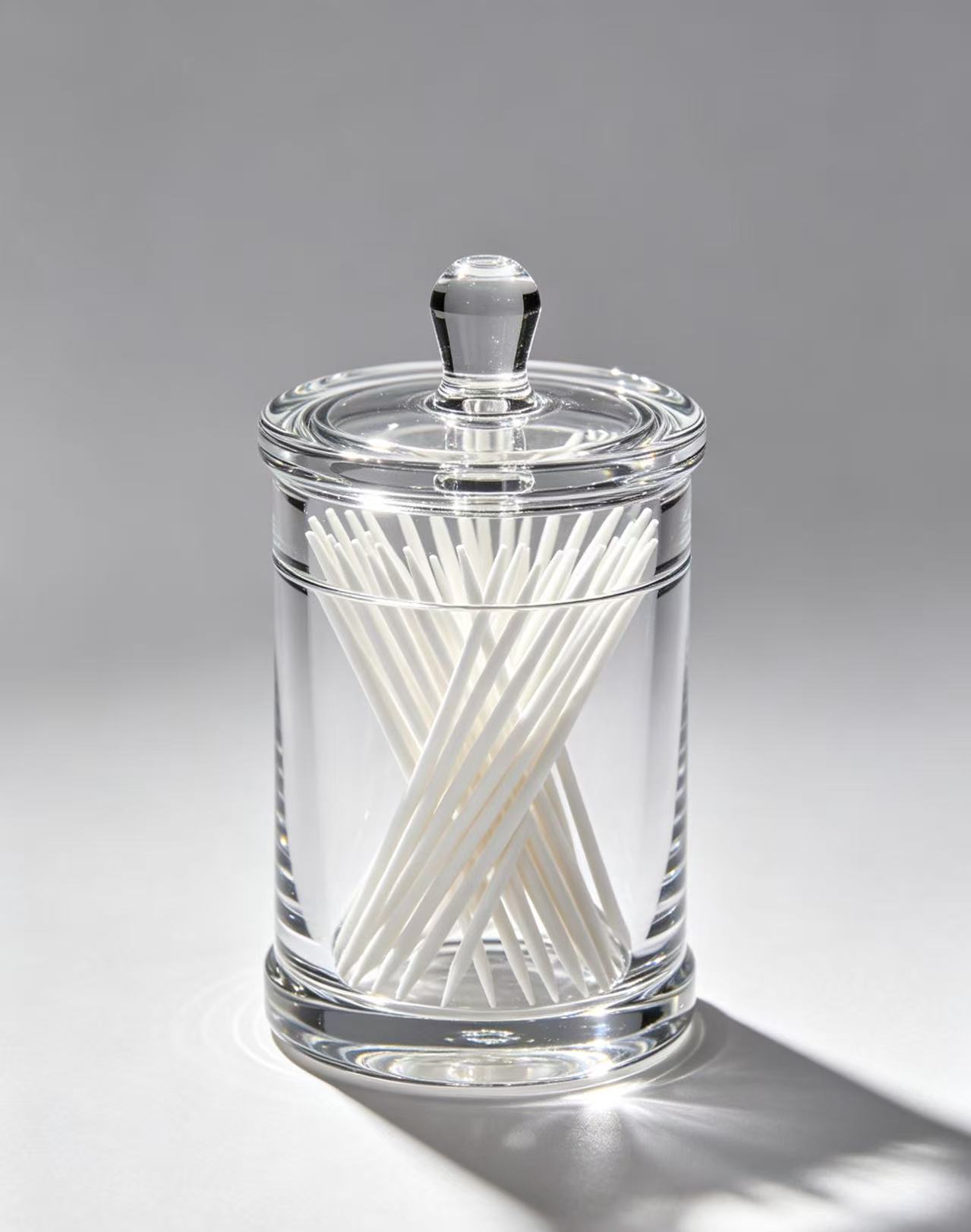 Acrylic toothpick bottle with 3 hidden advantages