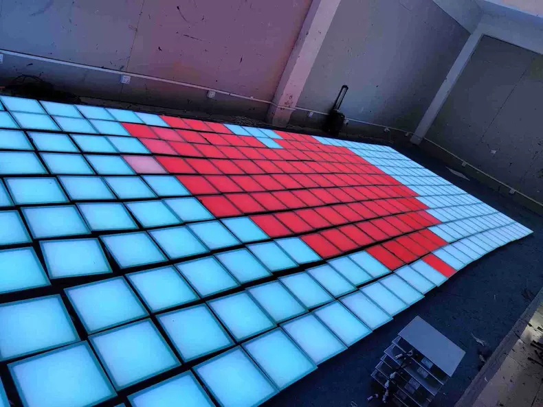 Induction color changing lamp