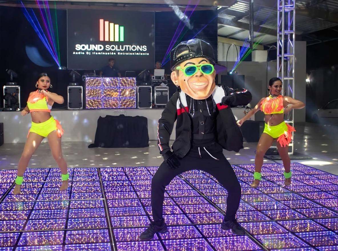 starlit-dance-floor-corporate-dinner-3
