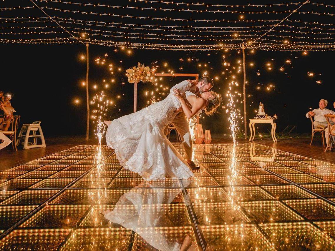 3D-starlit-dance-floor-wedding