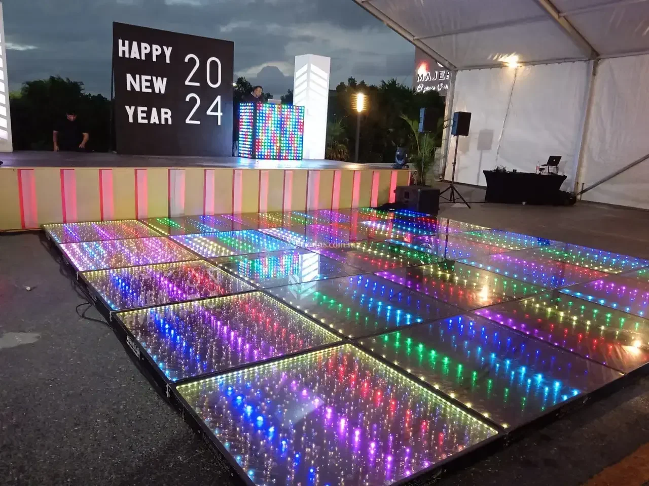 custom-starlit-dance-floor