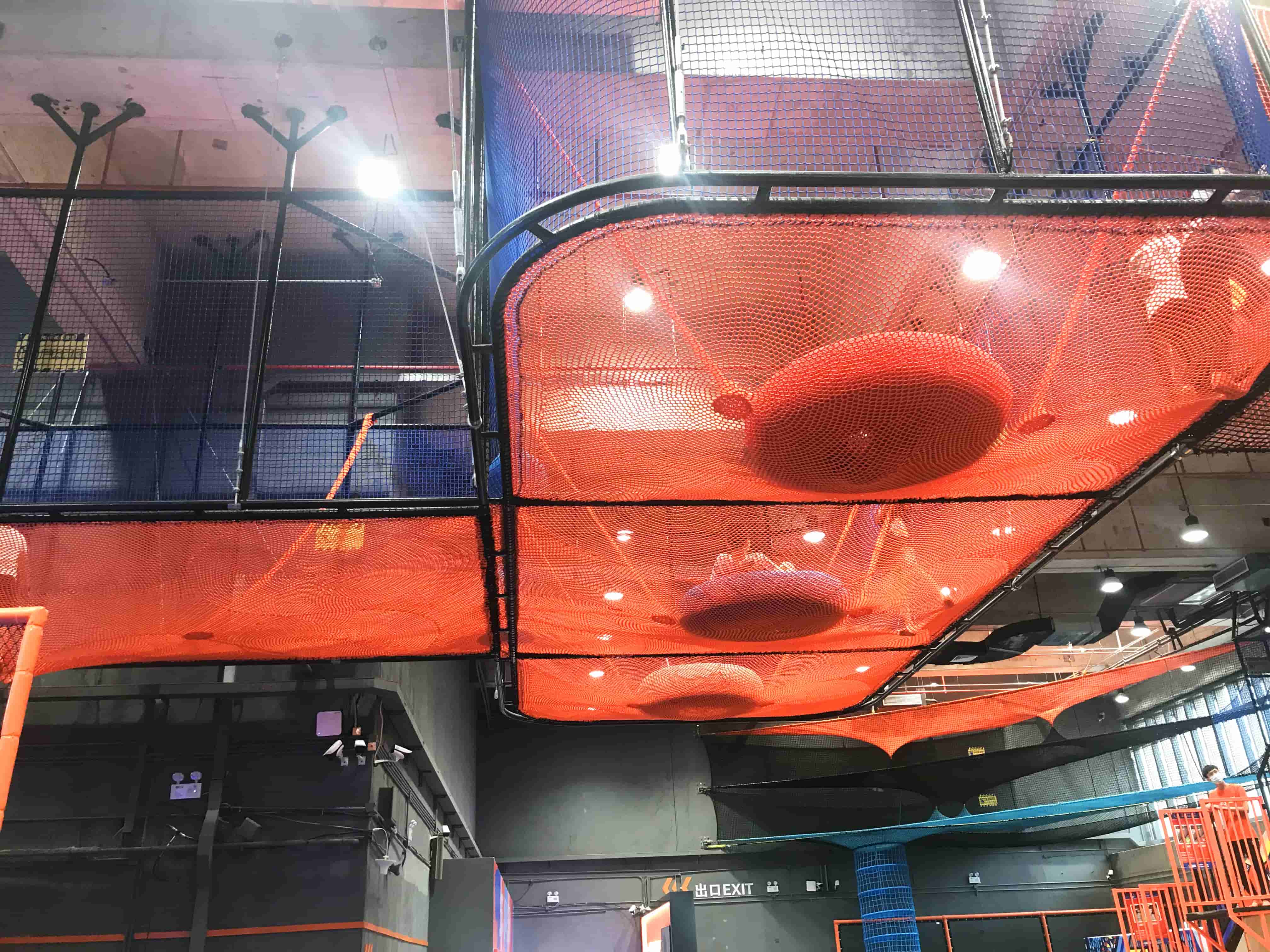 ROCKIN JUMP American-Style Trampoline Climbing Park ROCKIN JUMP American-Style Trampoline Climbing Park