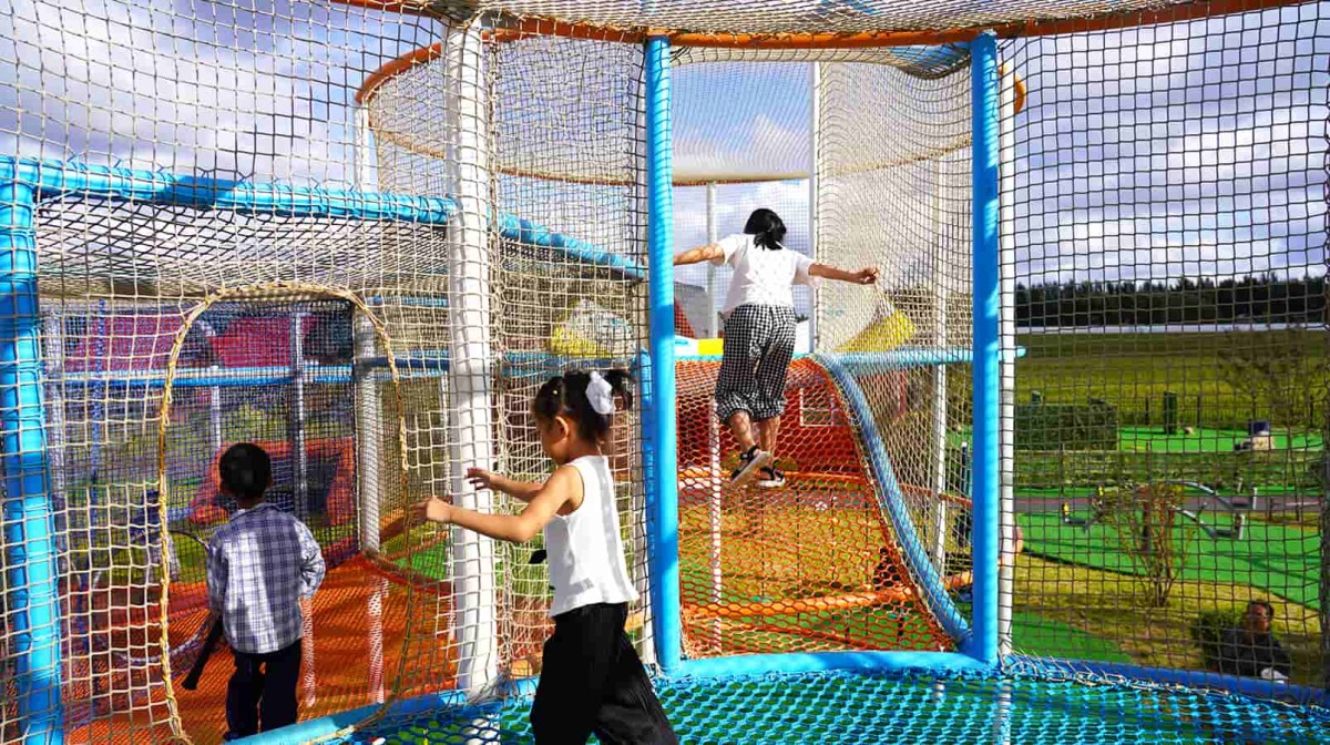ropecube-family-nature-play-park-parent-child-interaction-10 ropecube-family-nature-play-park-parent-child-interaction-10