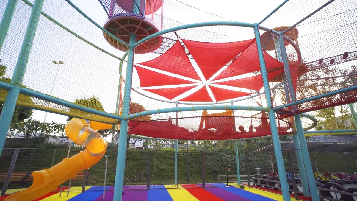 ropecube-custom-colorful-outdoor-rope-playground-structure ropecube-custom-colorful-outdoor-rope-playground-structure