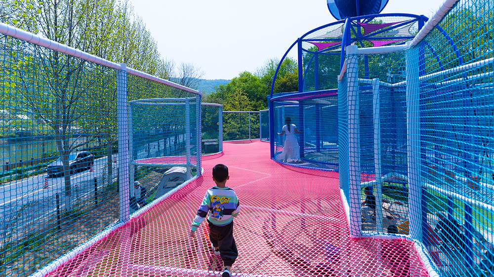 Multi Level Rope Net Trampoline