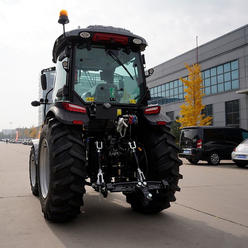 LR604 Tractor