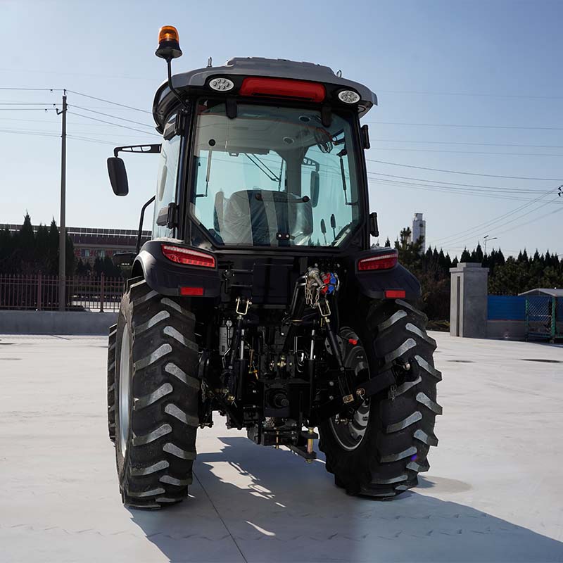 LR854 Tractor