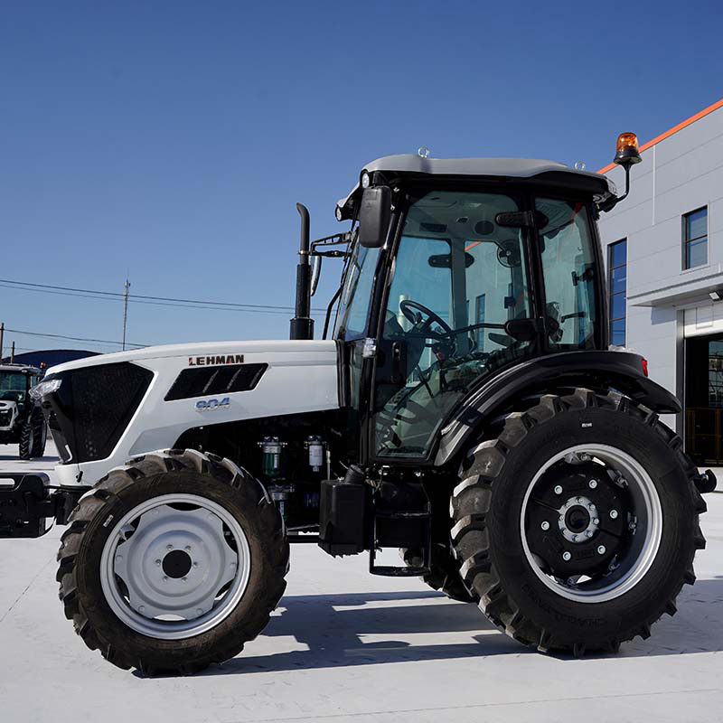 LR904 Tractor