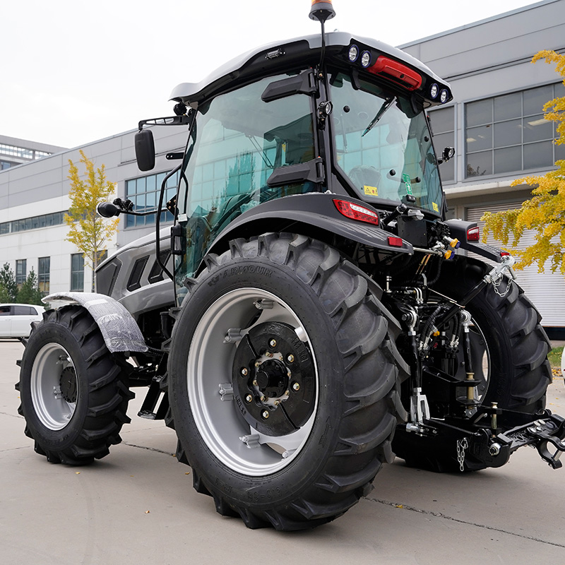 LR1204 Tractor