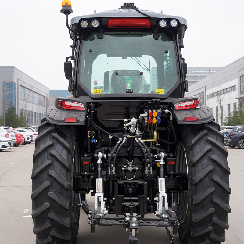 LR1404 Tractor