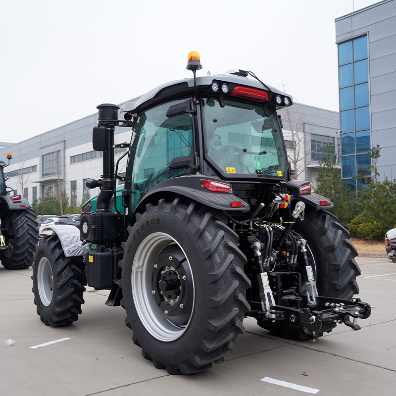 LR1404 Tractor
