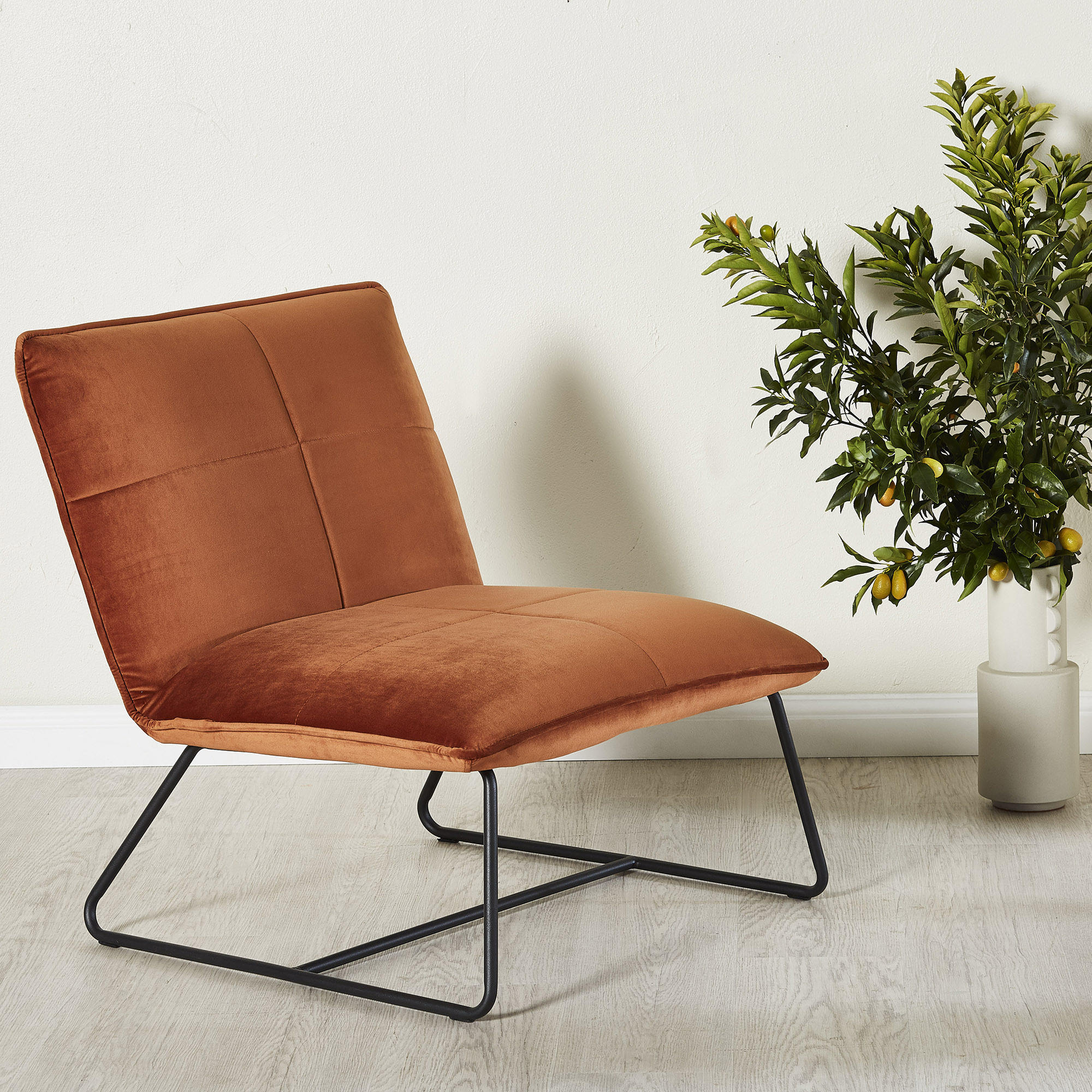 Latest Fashion Modern Luxury Fabric Dining Chairs for Dining Rooms, Homes, Offices, Apartments, Workshops, and Outdoor Use