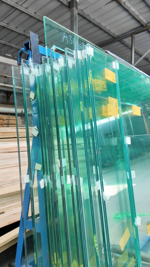Laminated glass