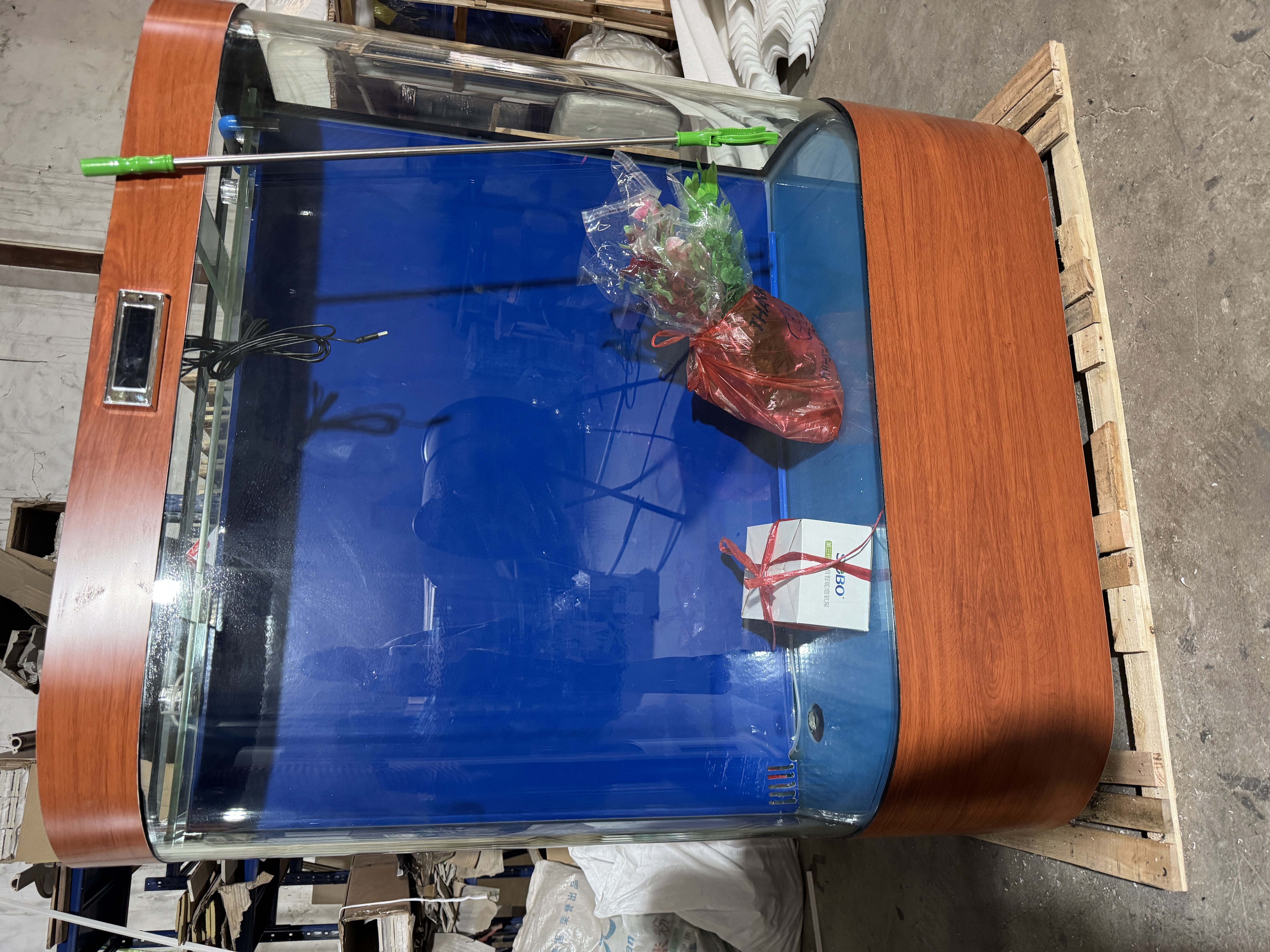 Fish tank glass