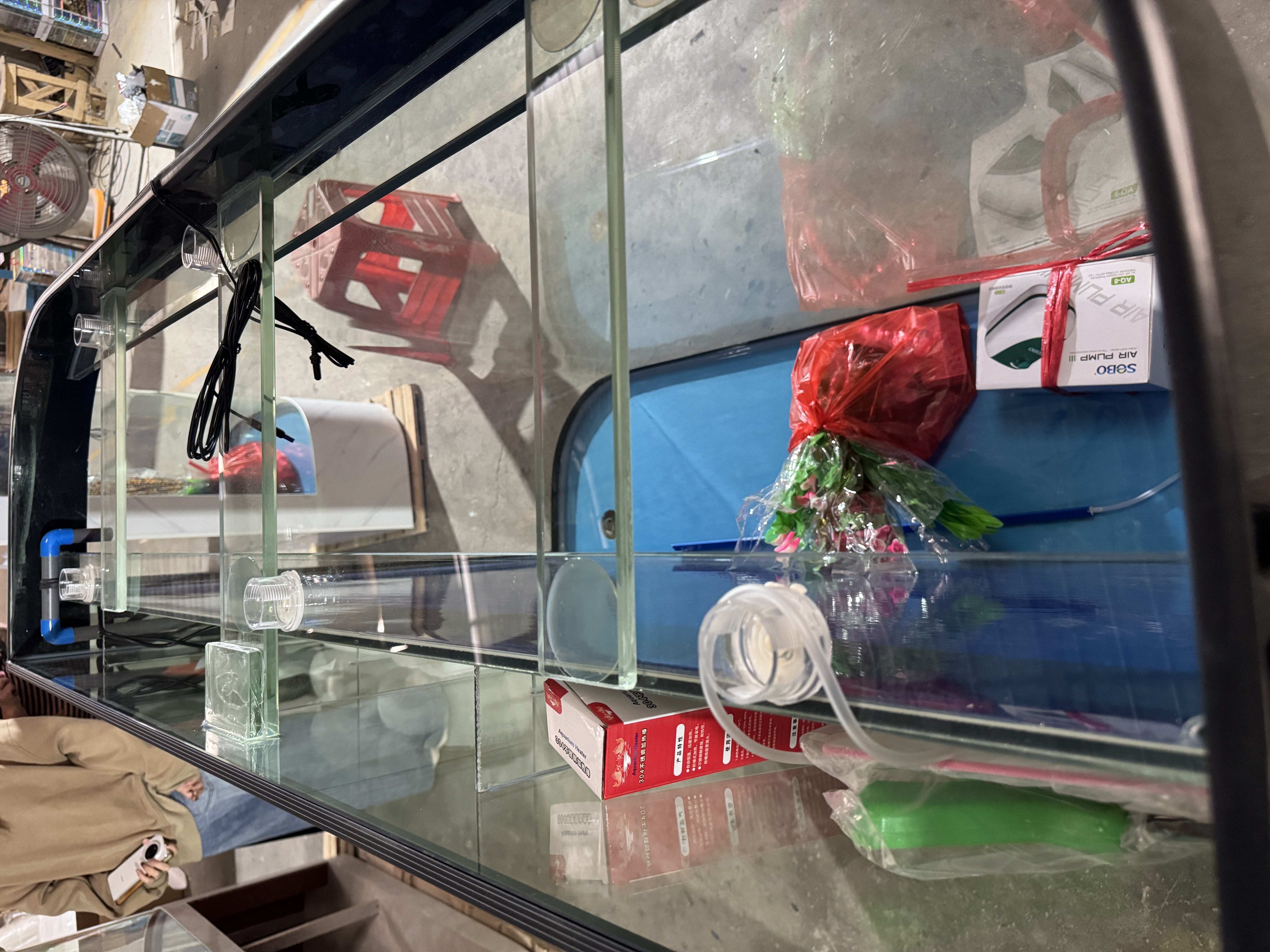 Fish tank glass
