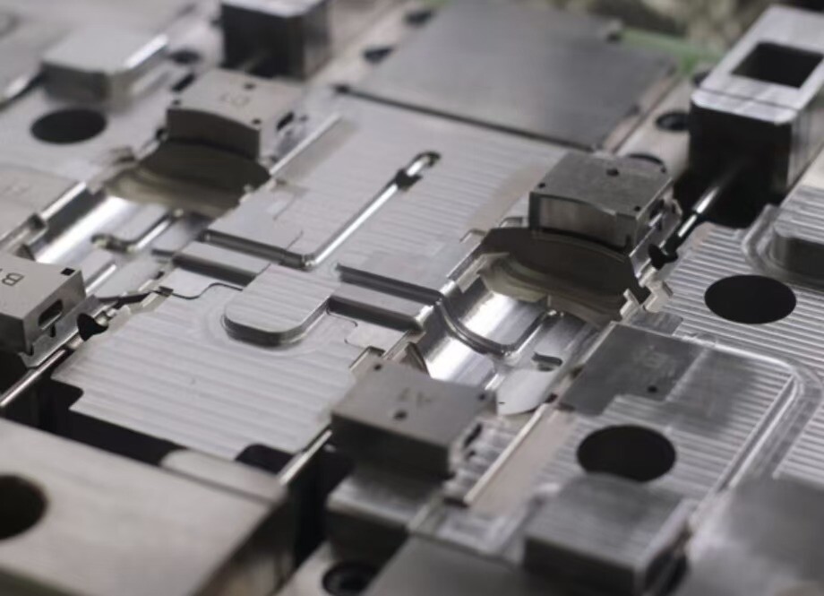 From Mold to Product: Key Control Points in the Full-Process of Liquid Silicone Rubber (LSR) Precision Injection Molding  