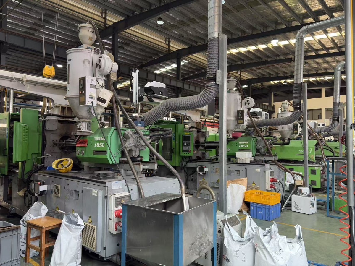 GajesMold-injection molding machines4