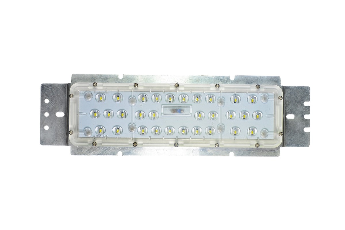 30 3030 light source modules, 5 in series and 6 in parallel