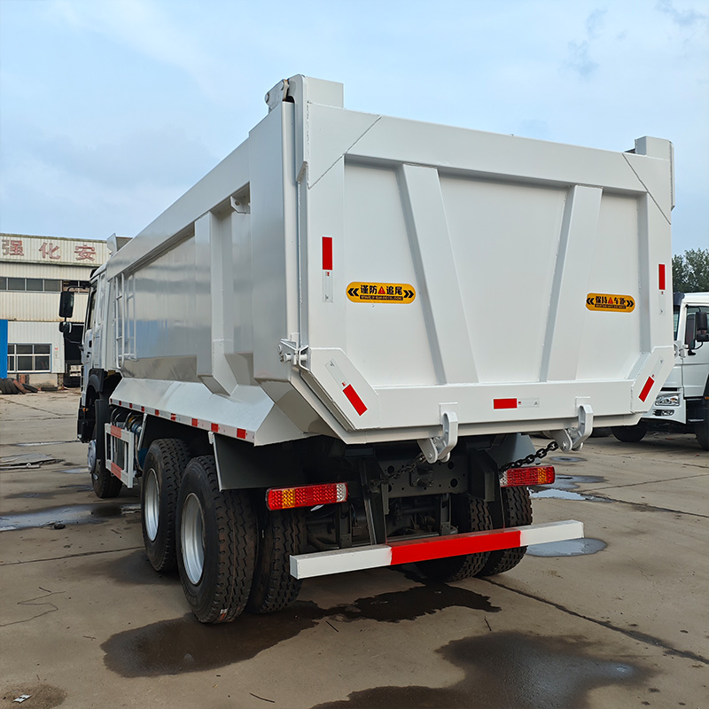 CAMION BENNE HOWO 6x4