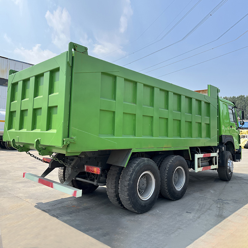 CAMION BENNE HOWO 6x4