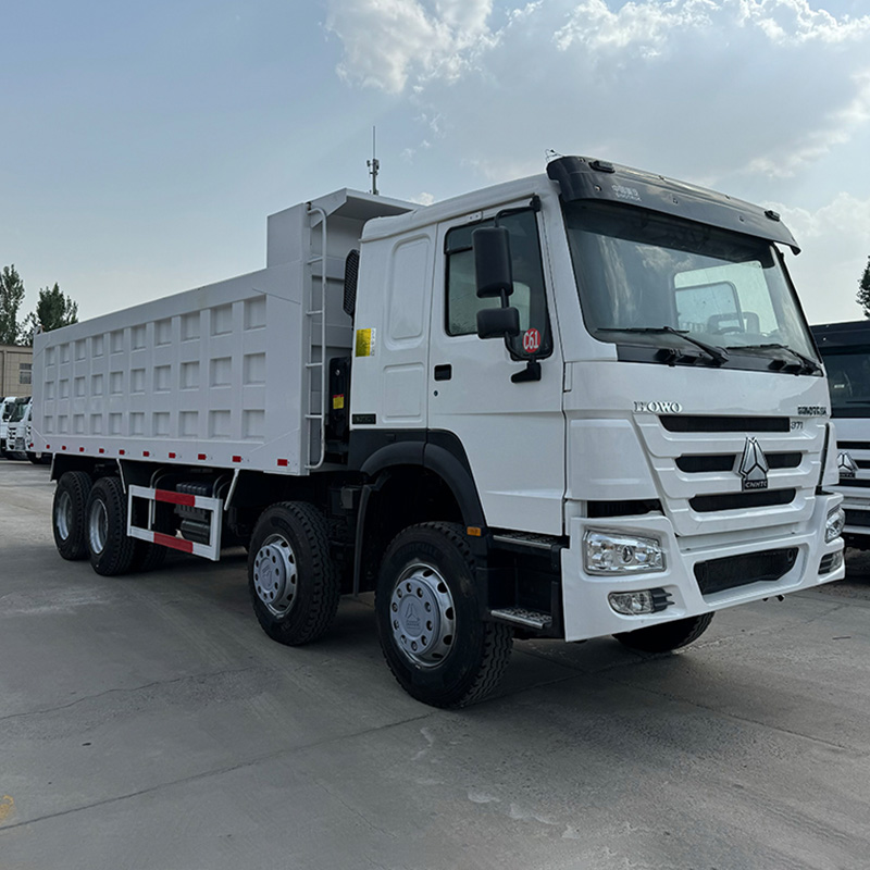 Camion HOWO 8x4 à benne basculante