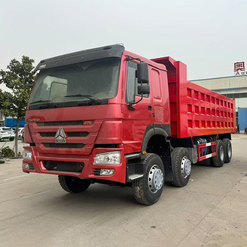 Camion HOWO 8x4 à benne basculante
