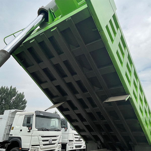 Remorque à déchargement par gravité verte de luxe 4