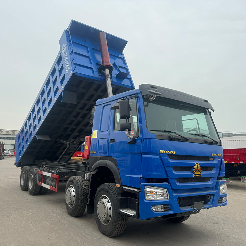 Camion HOWO 8x4 à benne basculante