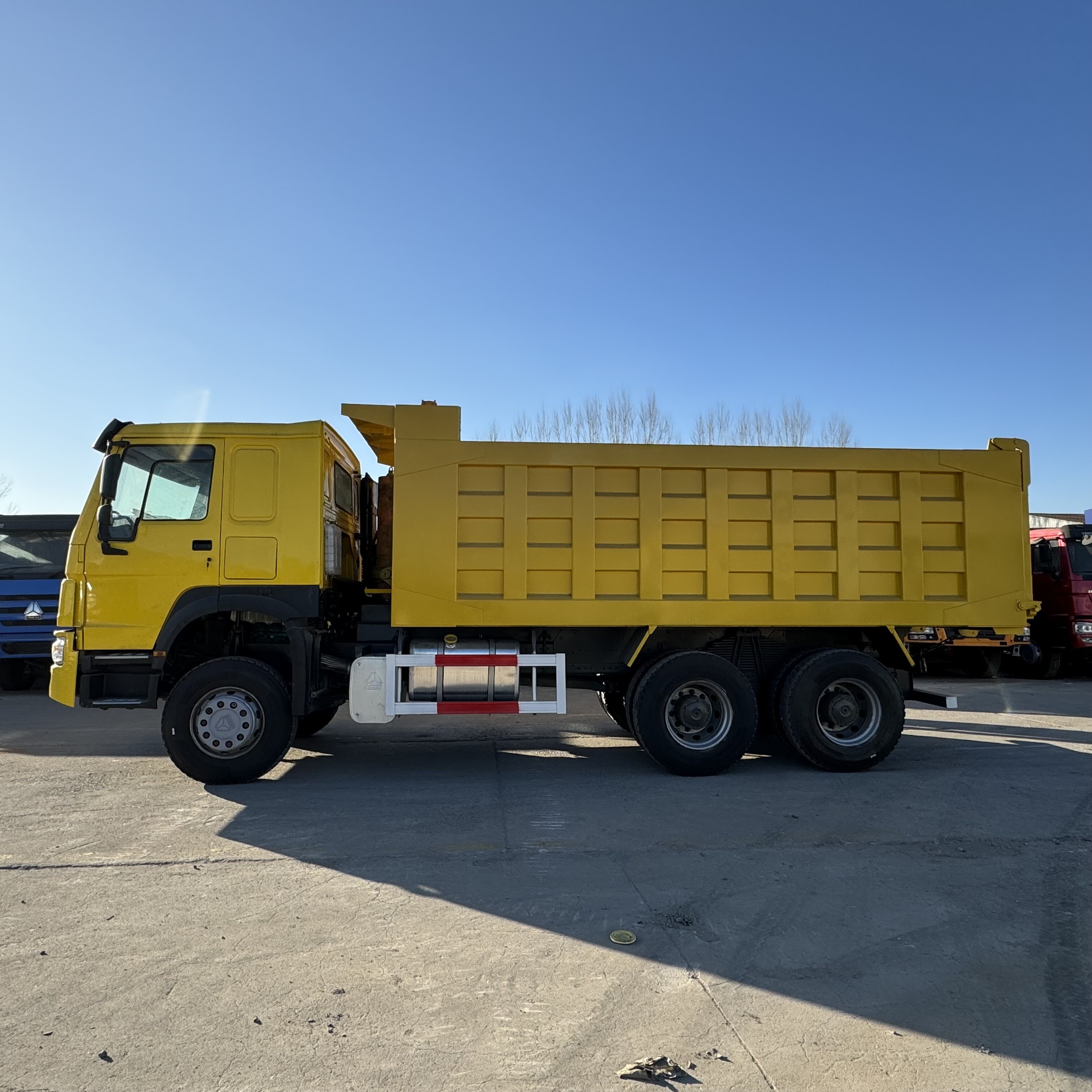 Howo 6x4 Camion à benne basculante 