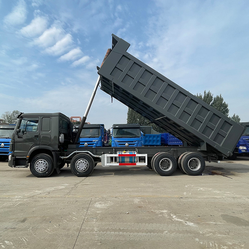 Howo 8x4 Camion à benne basculante