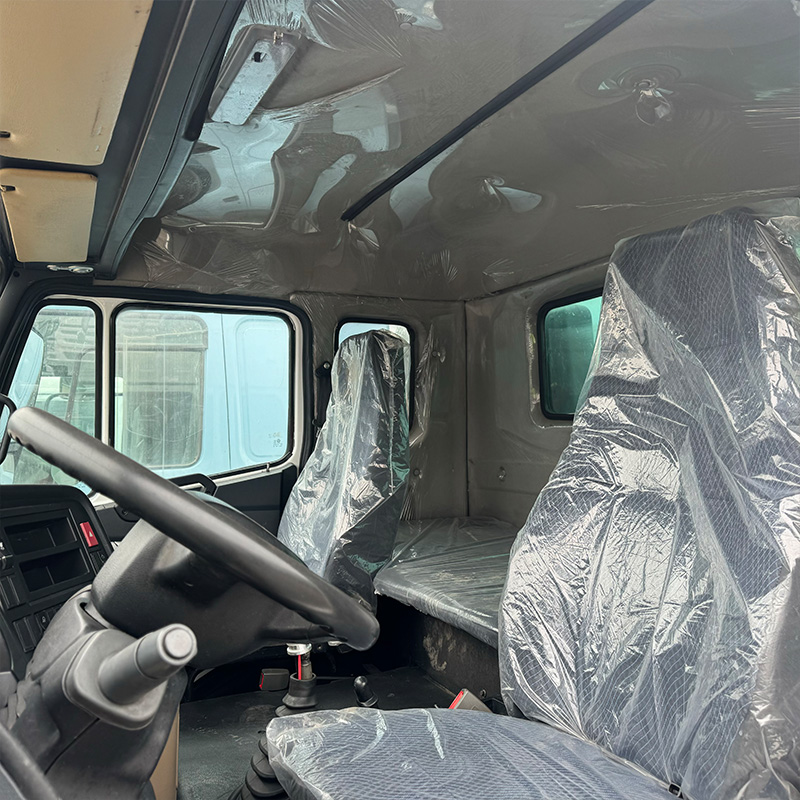 Camion à benne basculante SINOTRUK HOWO NX (HOHAN) 6x4 La nouvelle norme en matière de logistique de construction à haut rendement