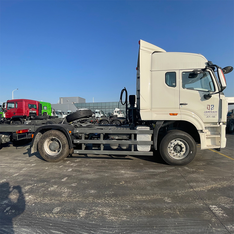 SINOTRUK HOWO NX (HOHAN) 4x2 Tête de tracteur Maître de la logistique agile et hautement efficace