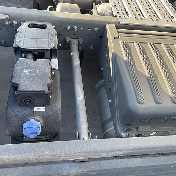 Détails du tracteur blanc Aorun 4x2 8