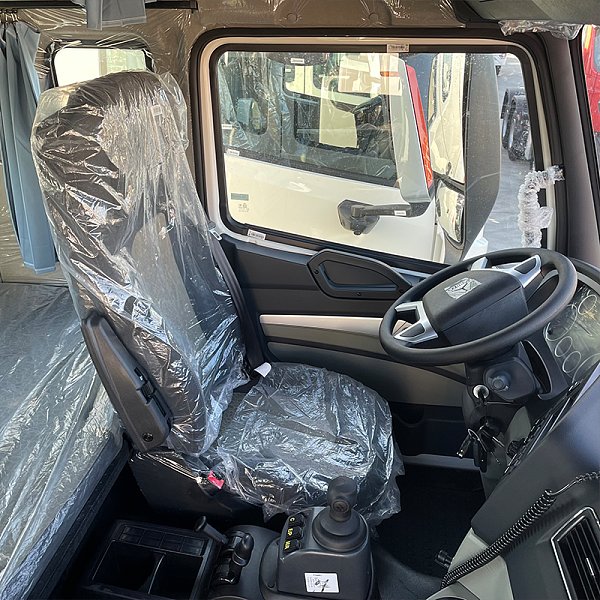 Détails du tracteur blanc Aorun 4x2 9