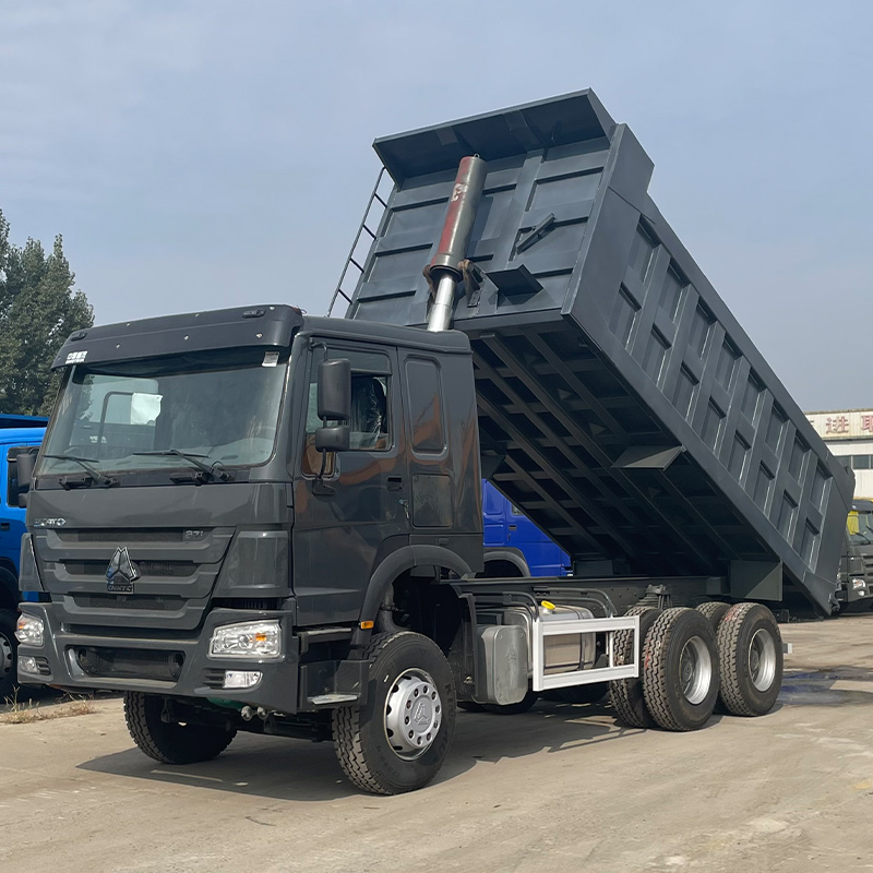 SINOTRUK HOWO 6x4 Camion à benne basculante Spécifications : Analyse du moteur 371HP et du châssis renforcé